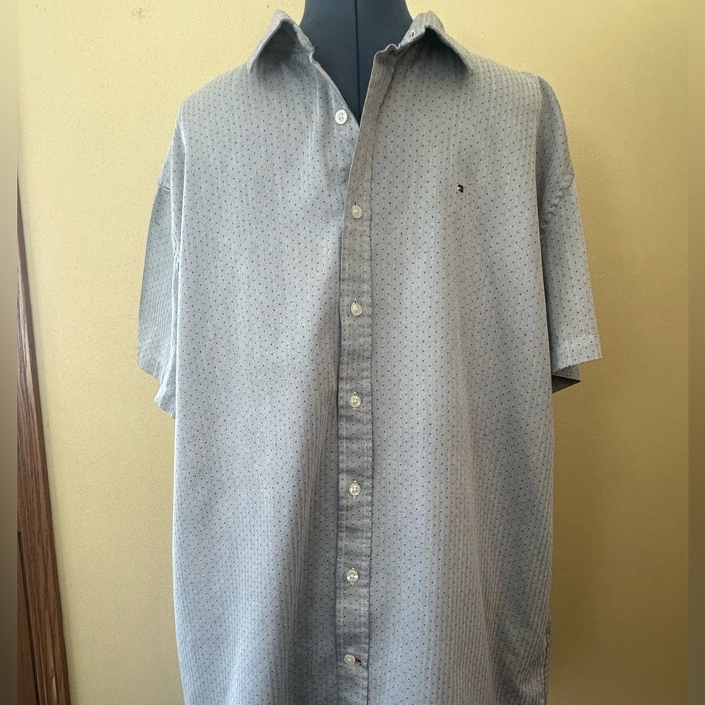 Tommy Hilfiger Light Gray Casual Button Down Shirt